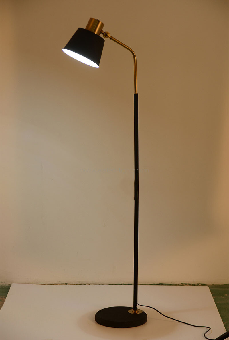Floor Lamp Wireless Charger E27 USB Metal Shade Standard Light for Resorts