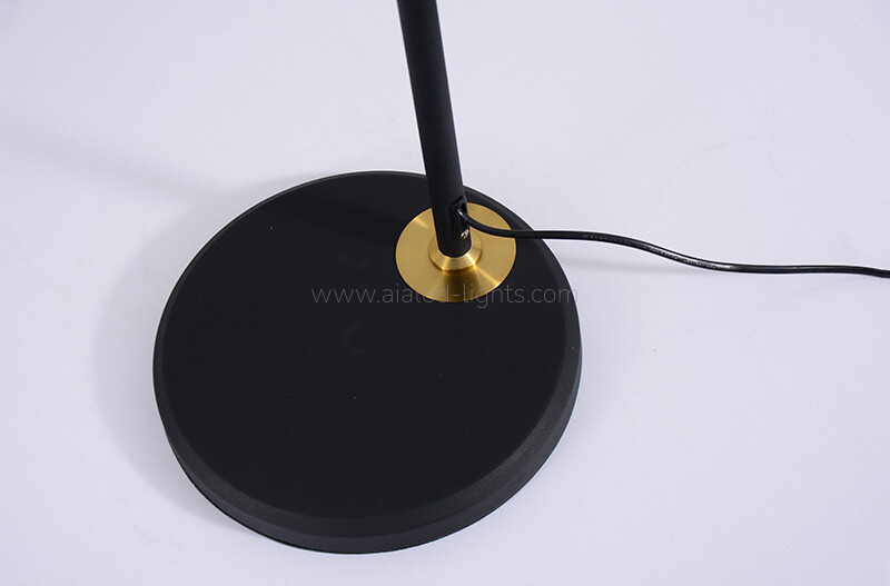 Floor Lamp Wireless Charger E27 USB Metal Shade Standard Light for Resorts